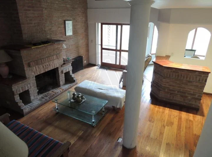 Casa 6 ambientes con parque y piscina en venta -  Saavedra 2