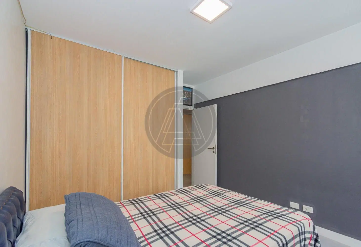 Departamento Penthouse 4 ambientes con terraza y cochera propia en alquiler Recoleta 3