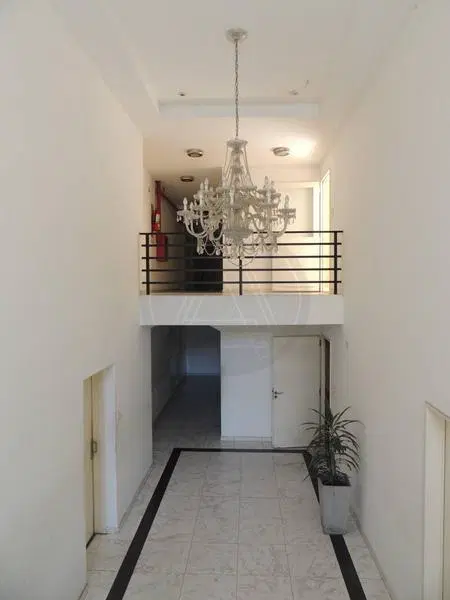 Departamento monoambiente con patio propio en venta - Monte Castro 3