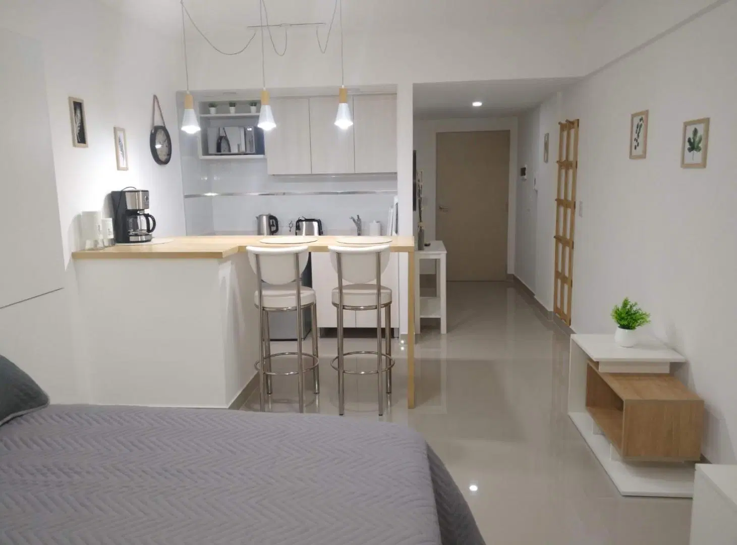 Departamento monoambiente con balcón amoblado en venta - Monserrat - Paseo Las Cisternas 5