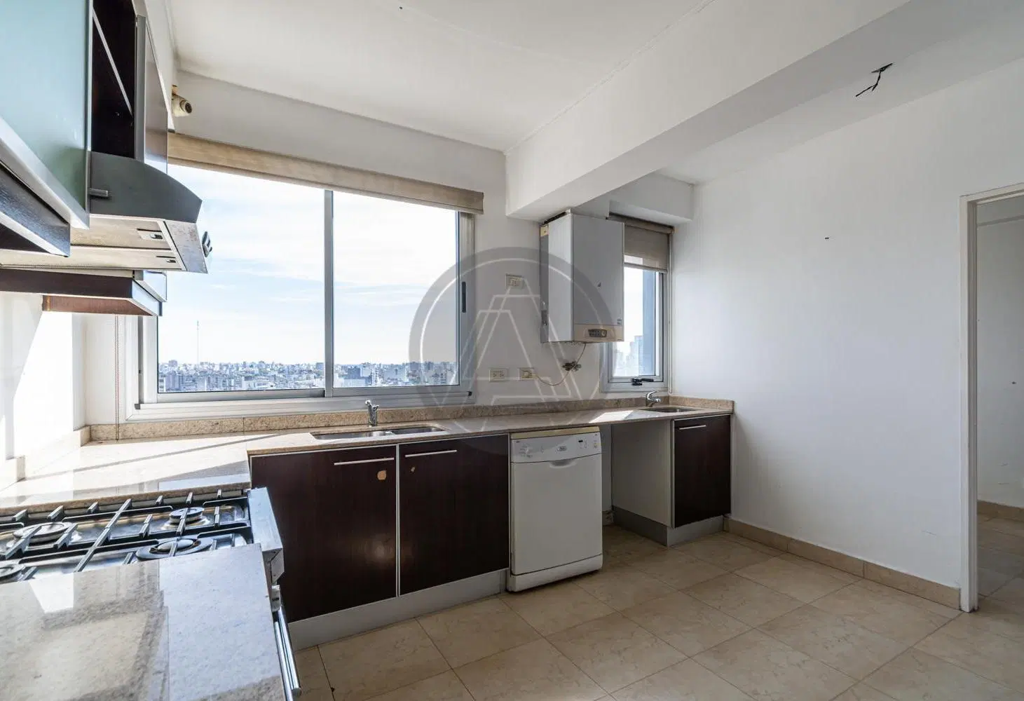 Departamento tres ambientes con cochera y terraza propia en Torre en venta - Chacarita 5