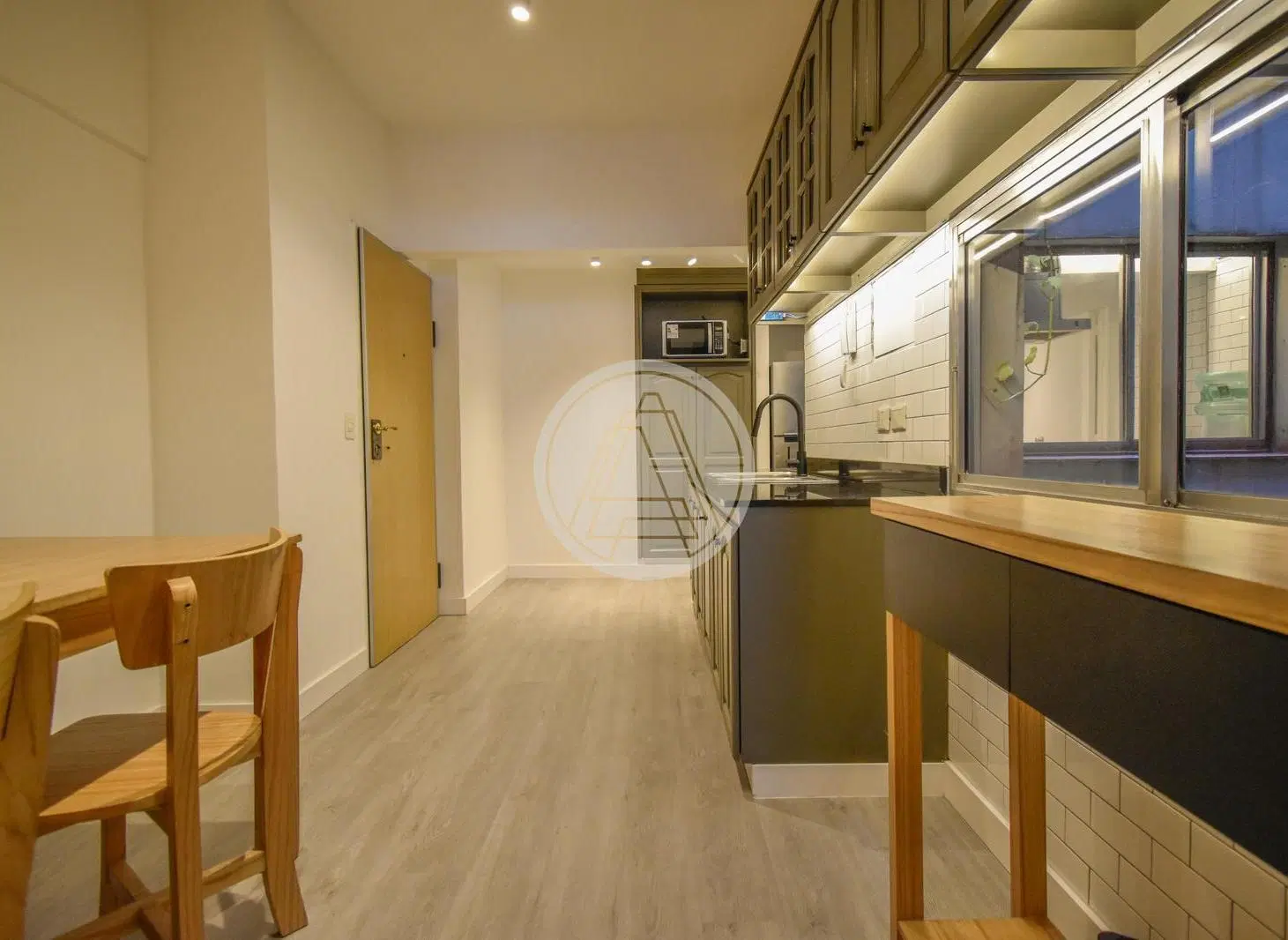 Departamento de 3 ambientes con cochera y baulera en venta - Recoleta 5