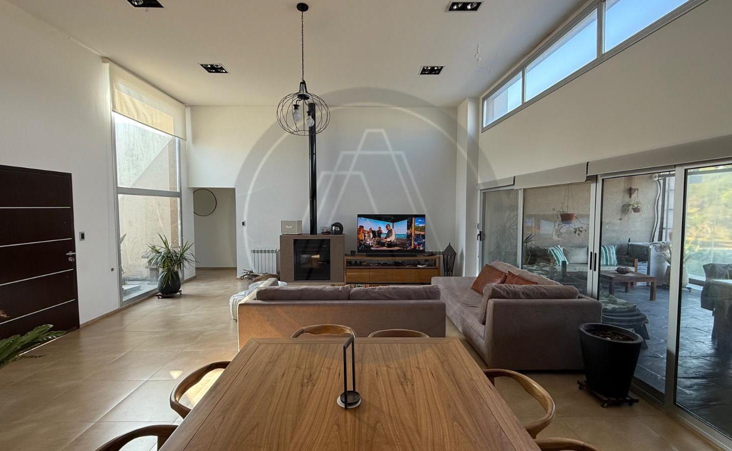 Foto de Casa 4 ambientes en venta. Barrio Santa Juana - Canning, imagen 1