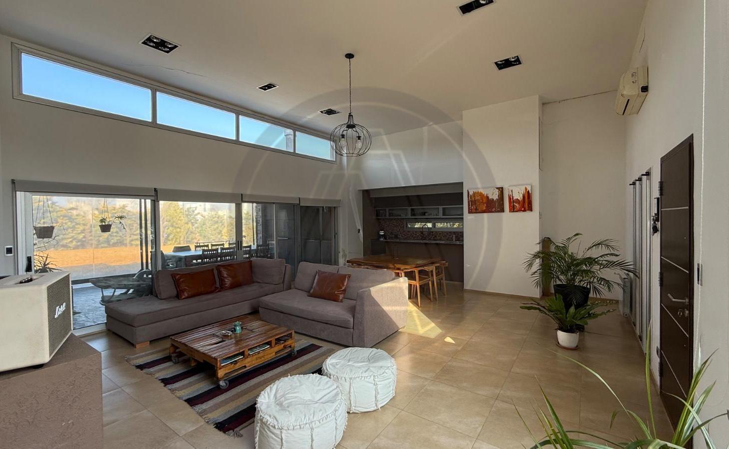 Foto de Casa 4 ambientes en venta. Barrio Santa Juana - Canning, imagen 3