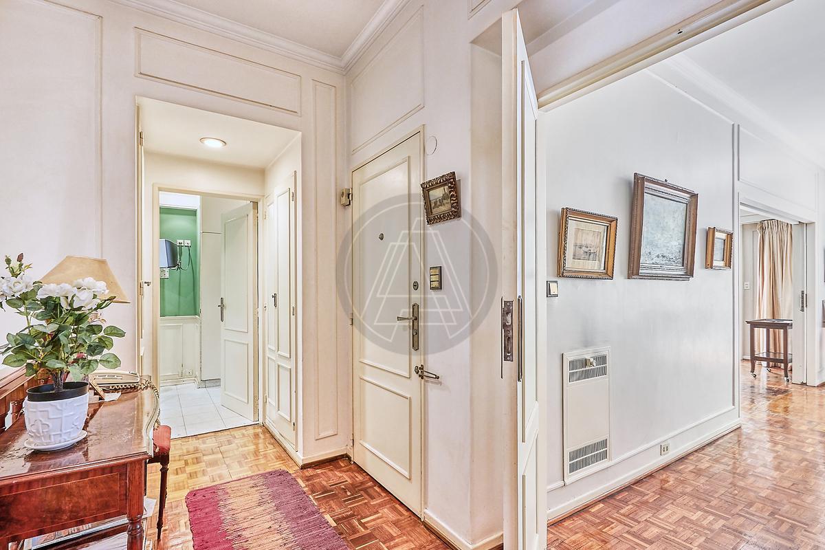 Foto de Departamento de 5 ambientes en venta - Retiro, imagen 1