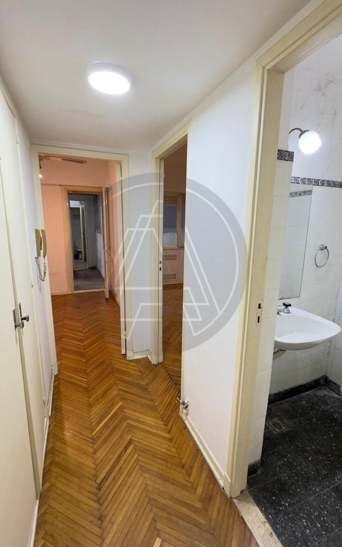 Foto de Departamento semipiso de 4 ambientes con dependencia en venta - Apto, imagen 1