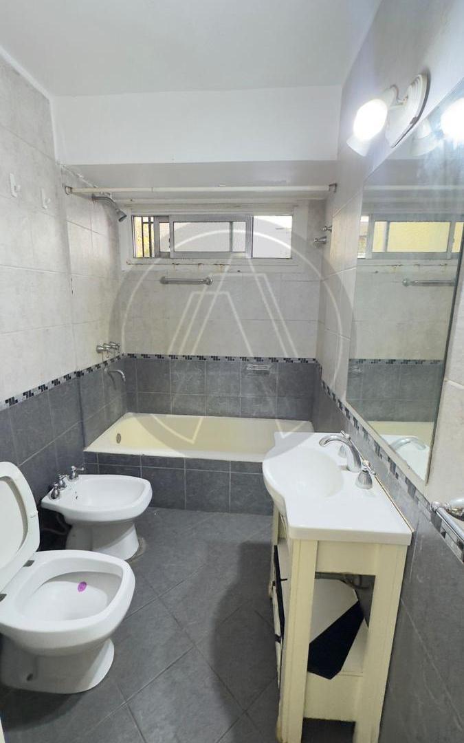 Foto de Departamento semipiso de 4 ambientes con dependencia en venta - Apto, imagen 3