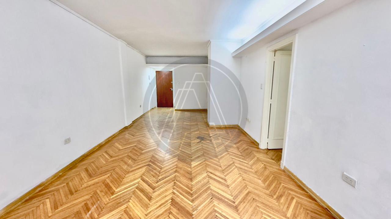 Foto de Departamento semipiso de 4 ambientes con dependencia en venta - Apto, imagen 1