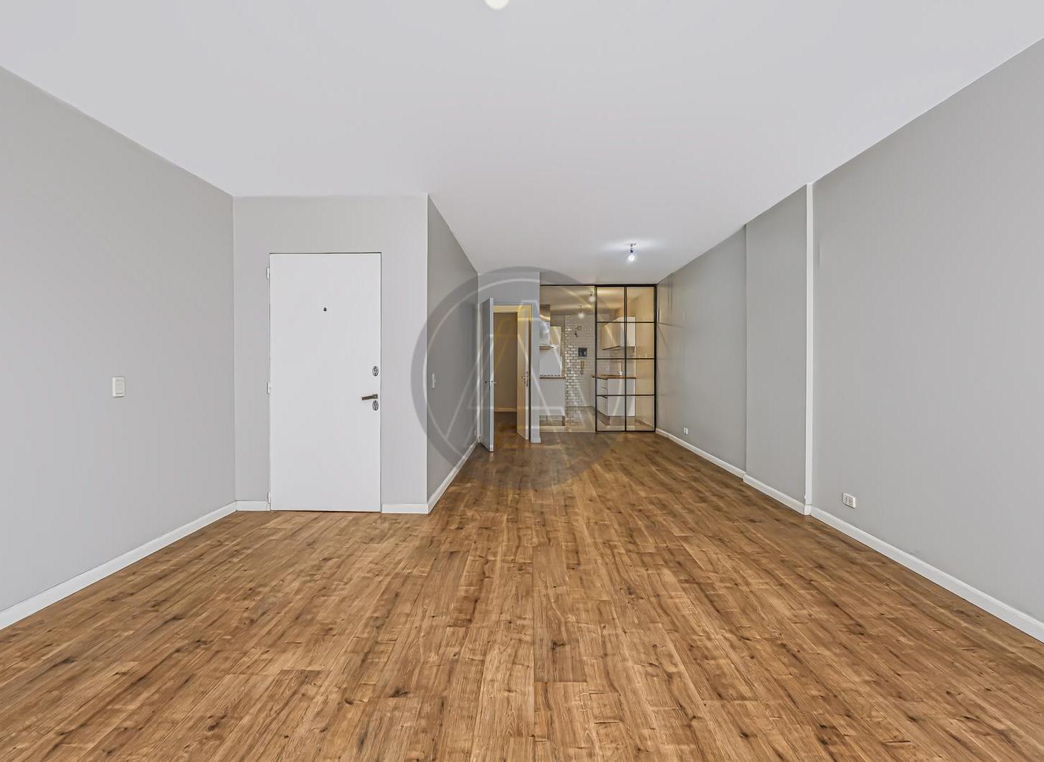 Foto de Departamento 4 ambientes con dependencia y cochera en venta - Apto, imagen 3