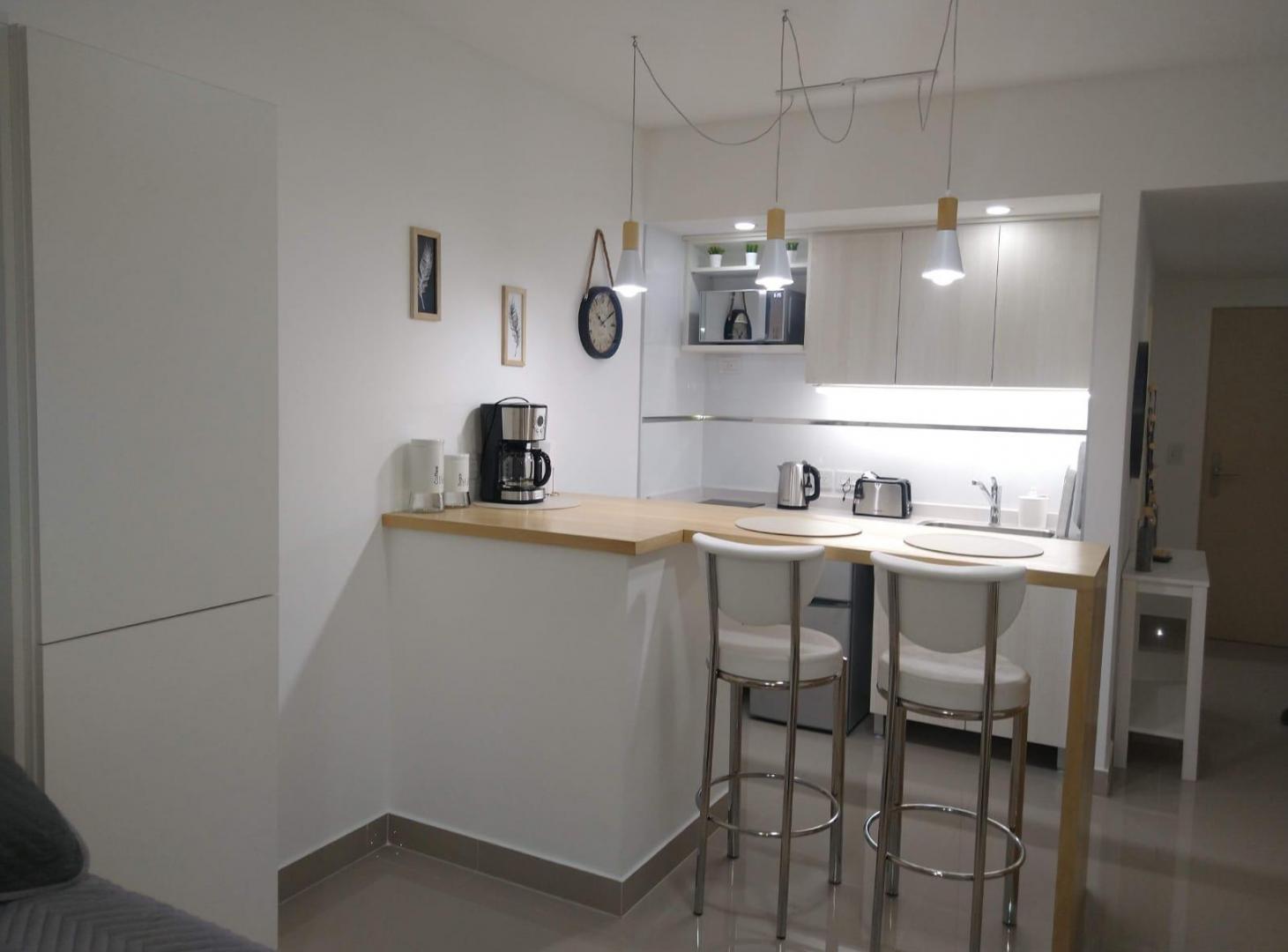 Foto de Departamento monoambiente con balcón amoblado en venta - San Telmo, imagen 5