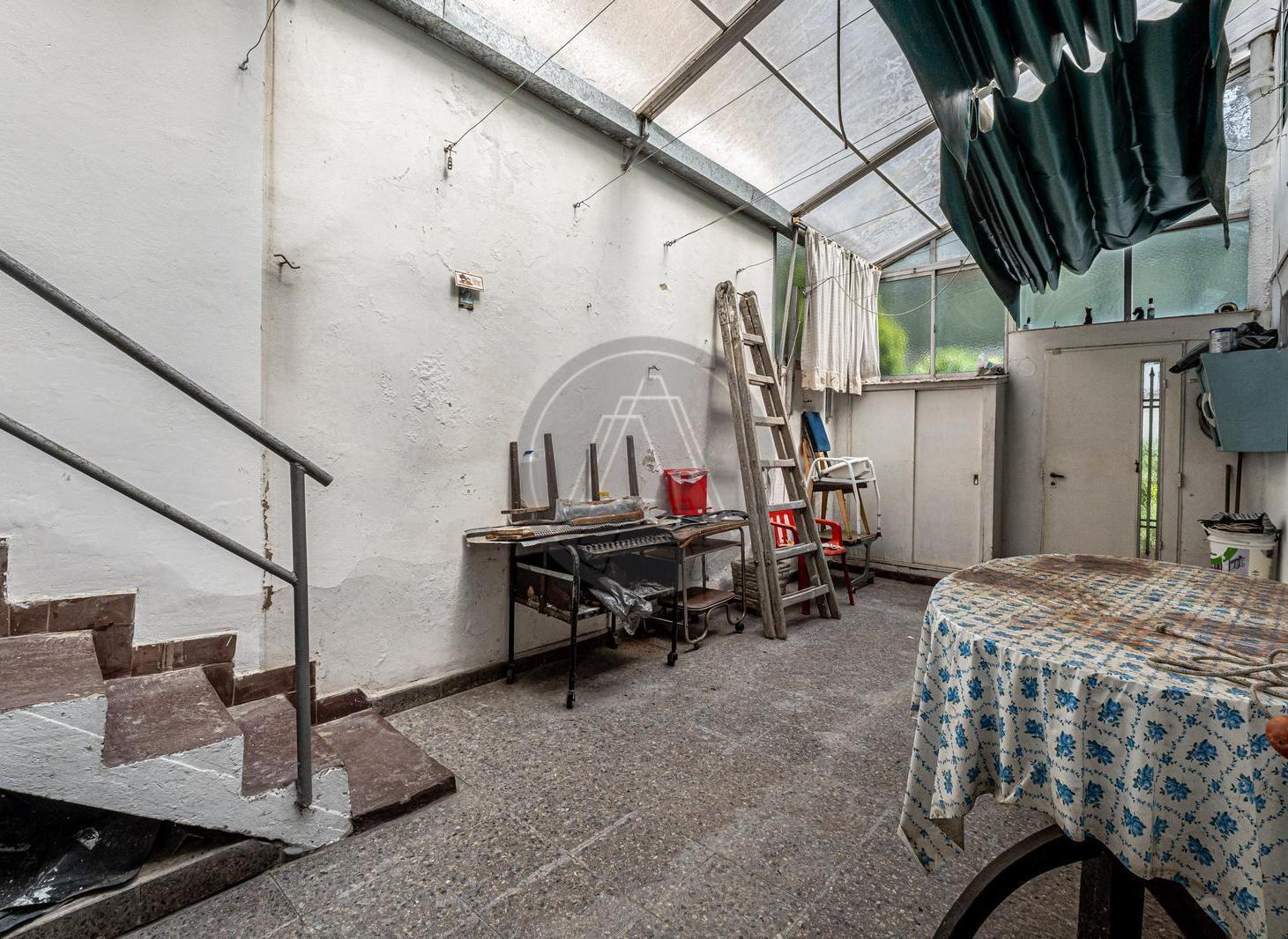 Foto de PH tipo casa 4 ambientes a reciclar con entrada independiente y cochera, imagen 5