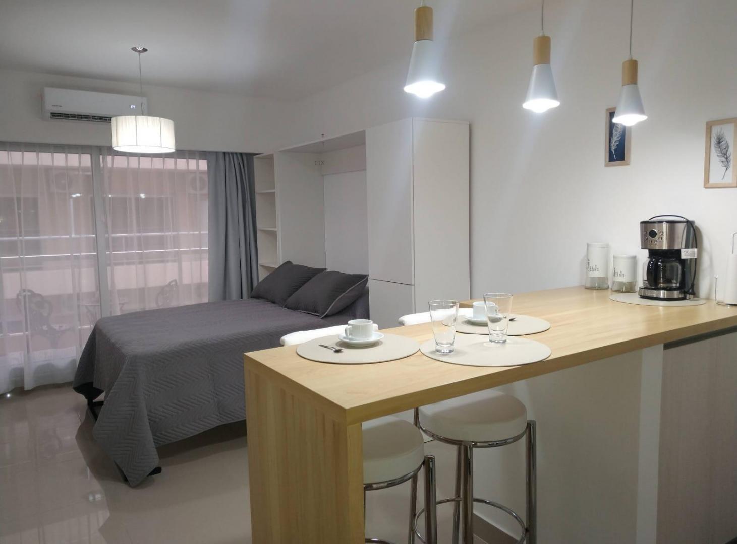 Foto de Departamento monoambiente con balcón amoblado en venta - Monserrat, imagen 2