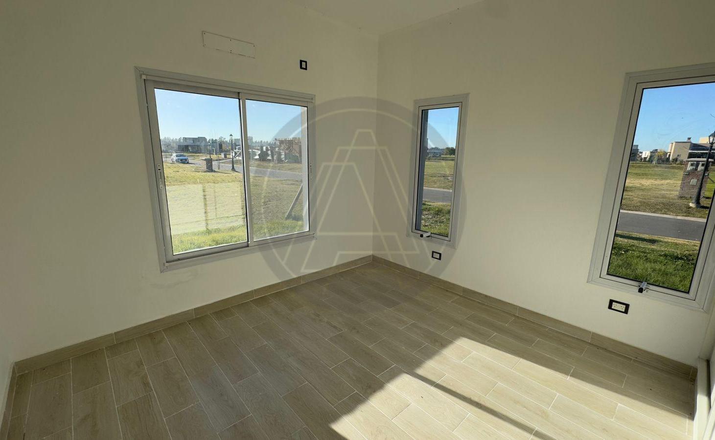 Foto de Casa 4 ambientes con galeria cubierta en venta a estrenar - Barrio San, imagen 2