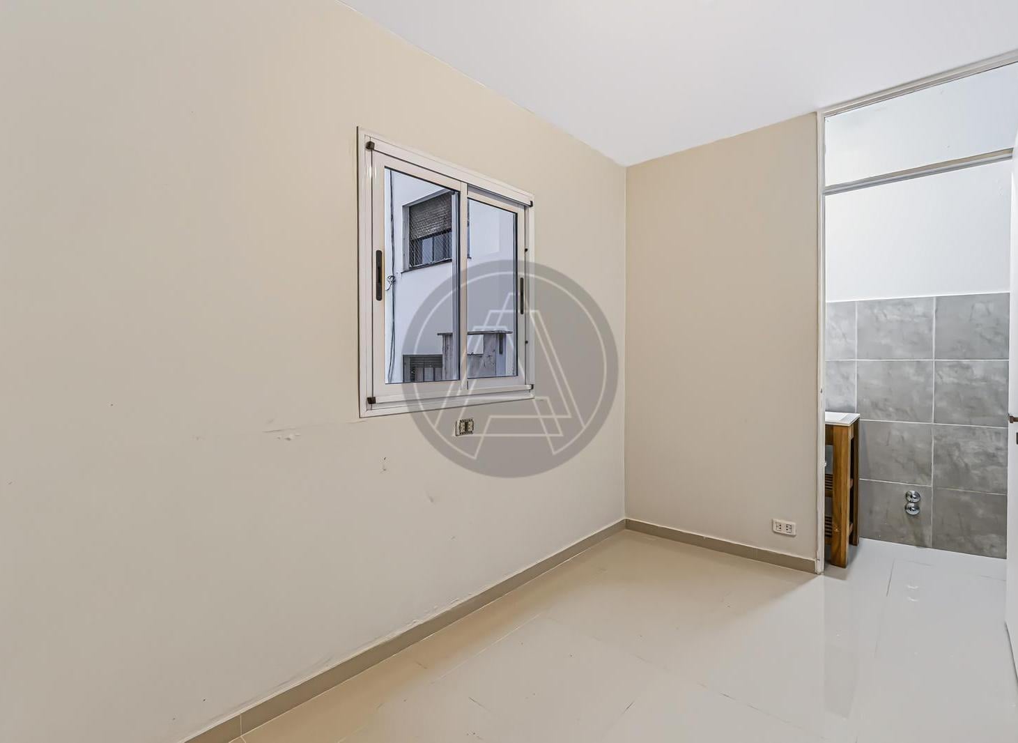 Foto de Departamento 4 ambientes con dependencia y cochera en venta - Apto, imagen 5