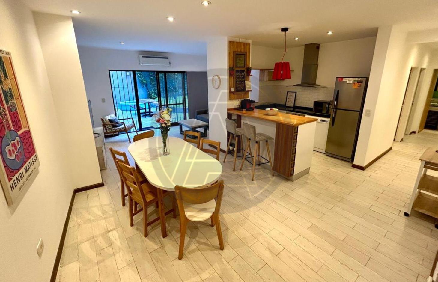 Foto de Departamento 3 ambientes amoblado con parque / jardín en alquiler, imagen 3