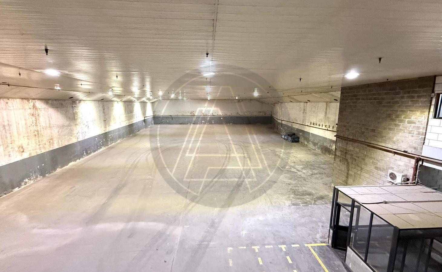 Foto de Depósito/galpón con oficinas 1900m2 en venta - Barracas, imagen 2