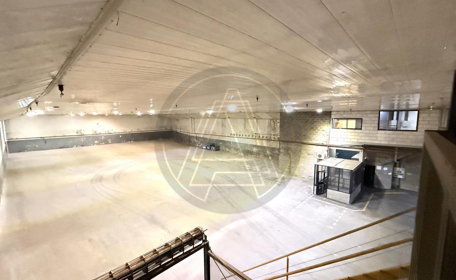 Foto de Depósito/galpón con oficinas 1900m2 en venta - Barracas, imagen 3