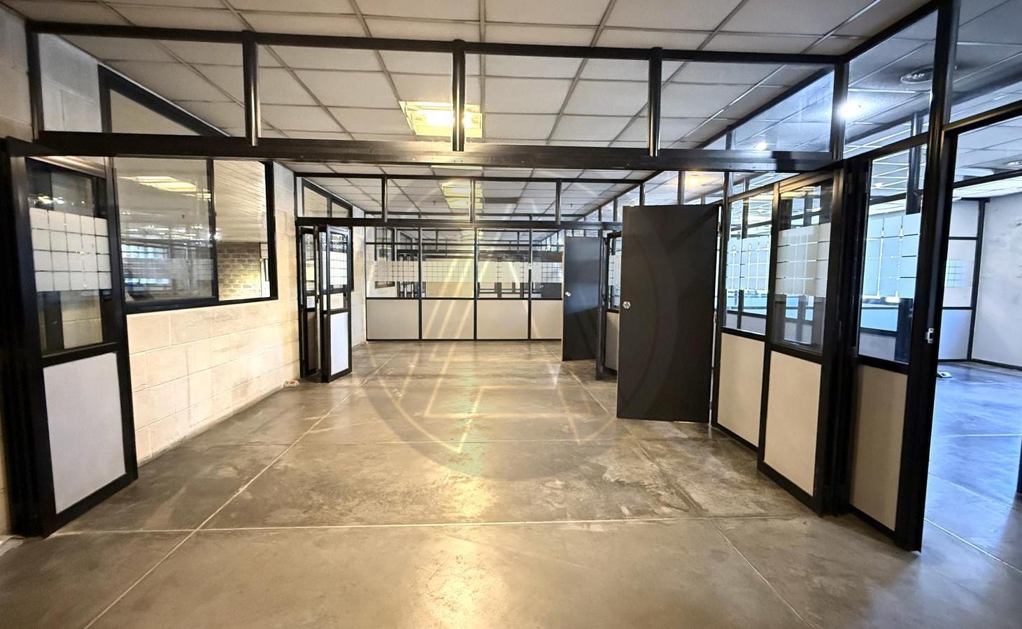 Foto de Depósito/galpón con oficinas 1900m2 en venta - Barracas, imagen 4