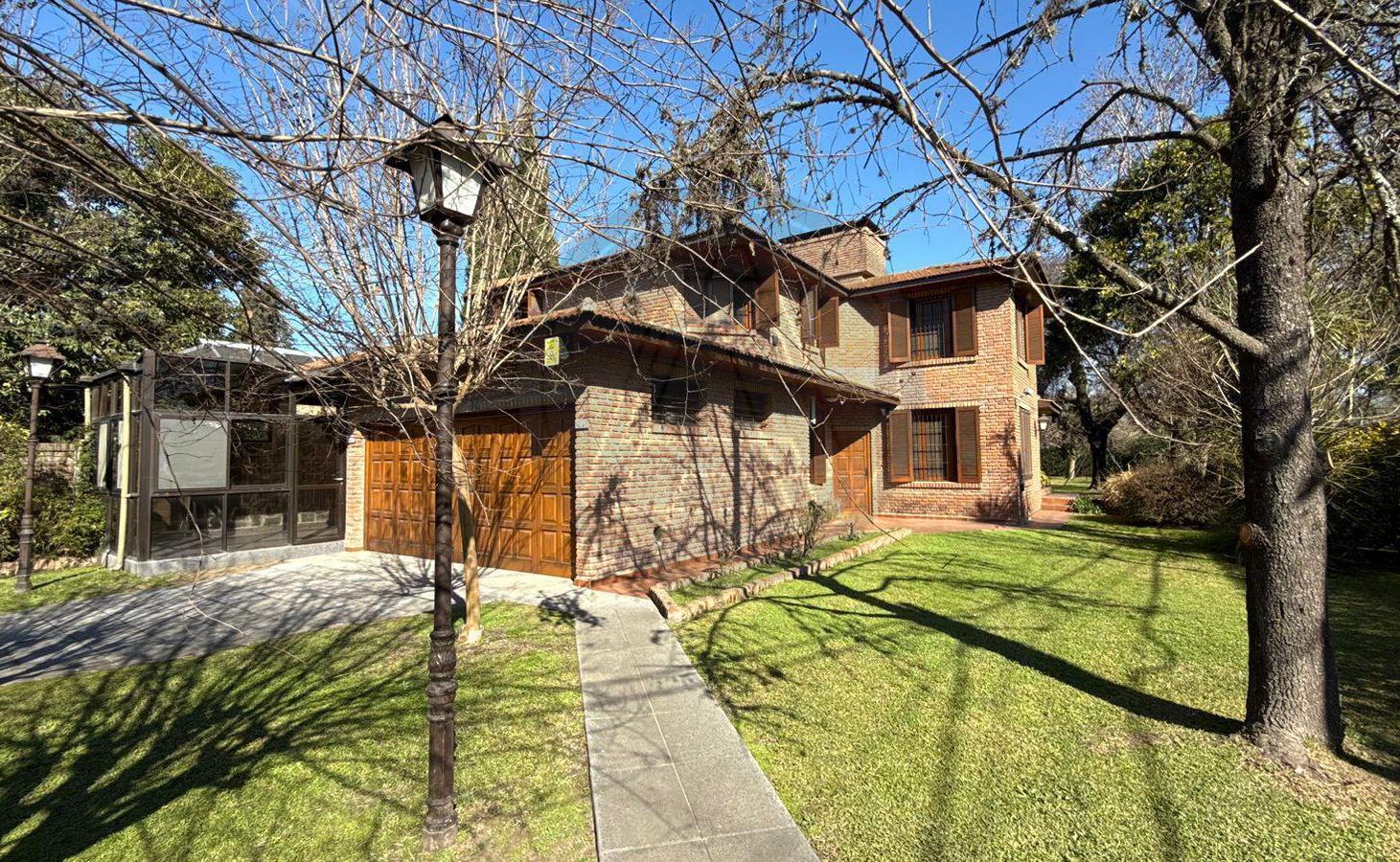 Foto de Casa 5 ambientes con gran parque y piscina - Del Viso Pilar, imagen 1