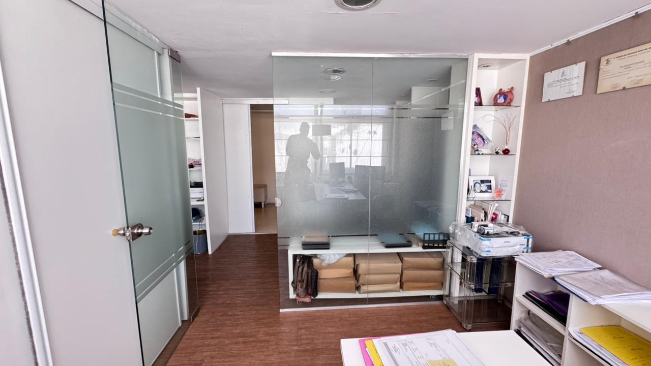 Foto de Oficina 4 ambientes en venta - San Nicolas zona Tribunales, imagen 4