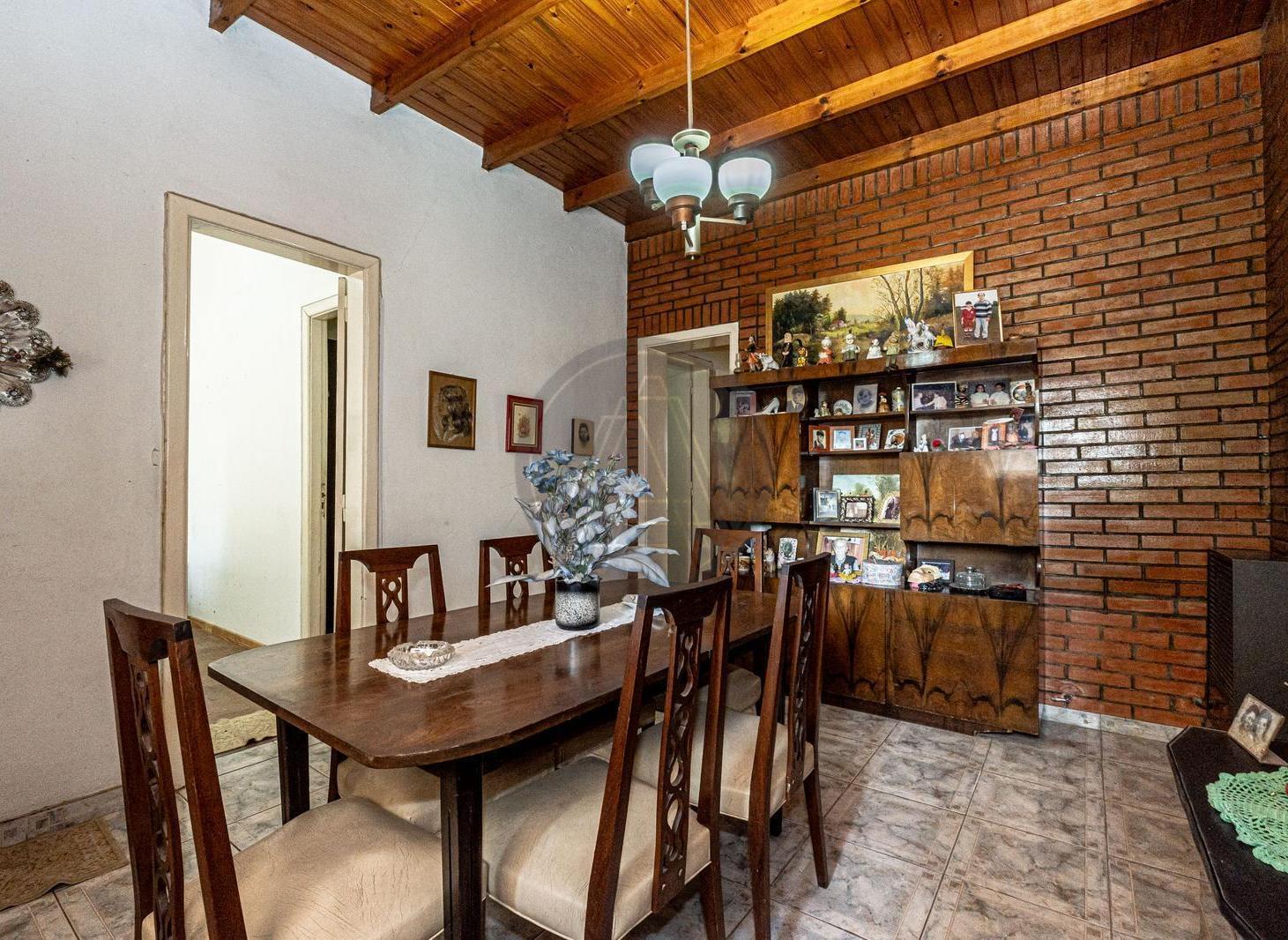 Foto de PH tipo casa 4 ambientes a reciclar con entrada independiente y cochera, imagen 1