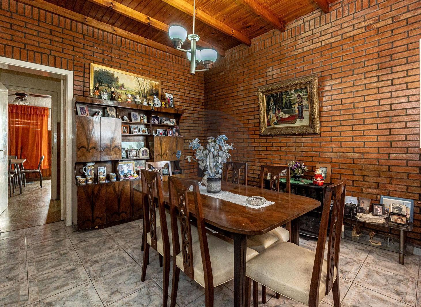 Foto de PH tipo casa 4 ambientes a reciclar con entrada independiente y cochera, imagen 3