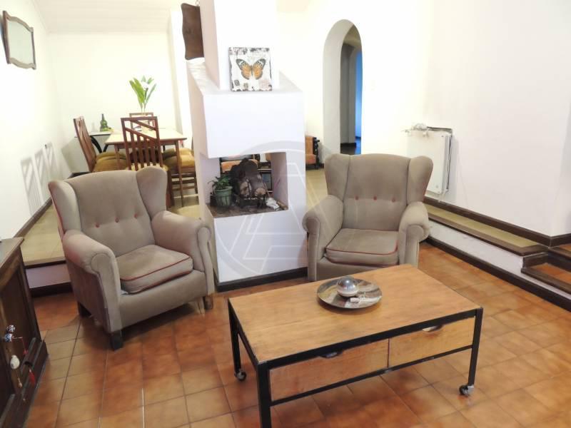 Foto de Casa 6 ambientes con cochera y pileta en Venta - Saavedra, imagen 1
