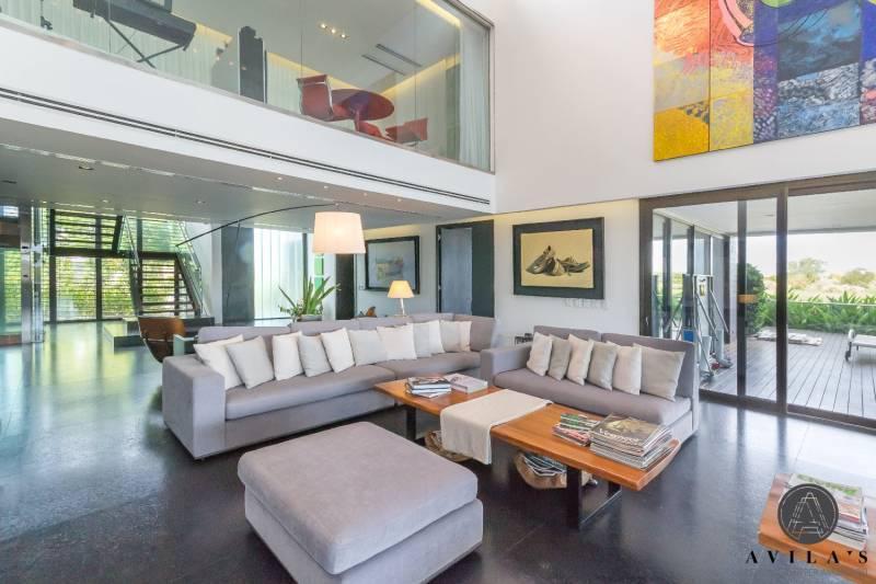 Foto de Exclusiva Casa a La Laguna Central en Venta en El Barrio EL GOLF, imagen 5