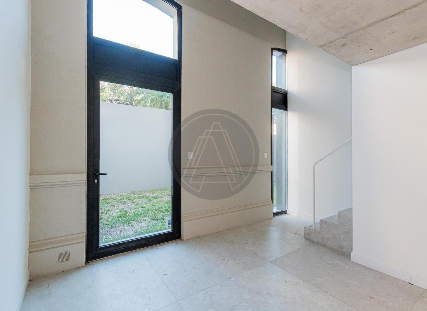 Foto de Departamento en dúplex dos ambientes con jardín propio en venta - Villa, imagen 4