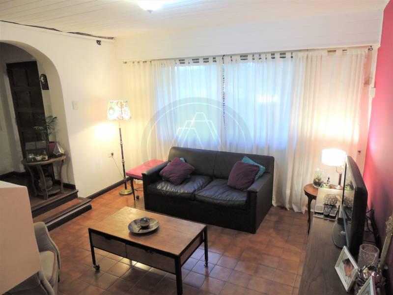Foto de Casa 6 ambientes con cochera y pileta en Venta - Saavedra, imagen 3