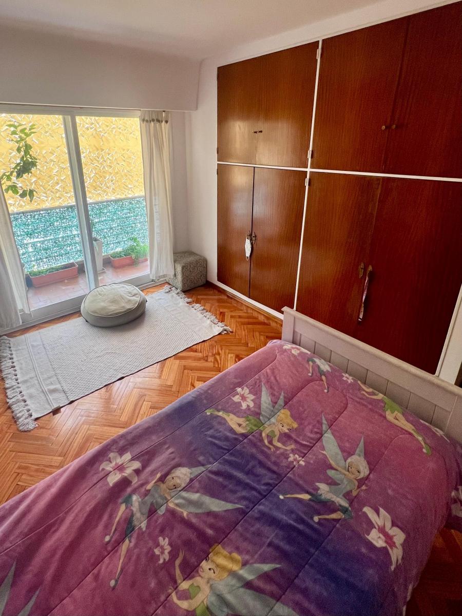 Piso de 6 o 7 Ambientes en Venta. Dos Balcones. Cochera y Baulera. 4