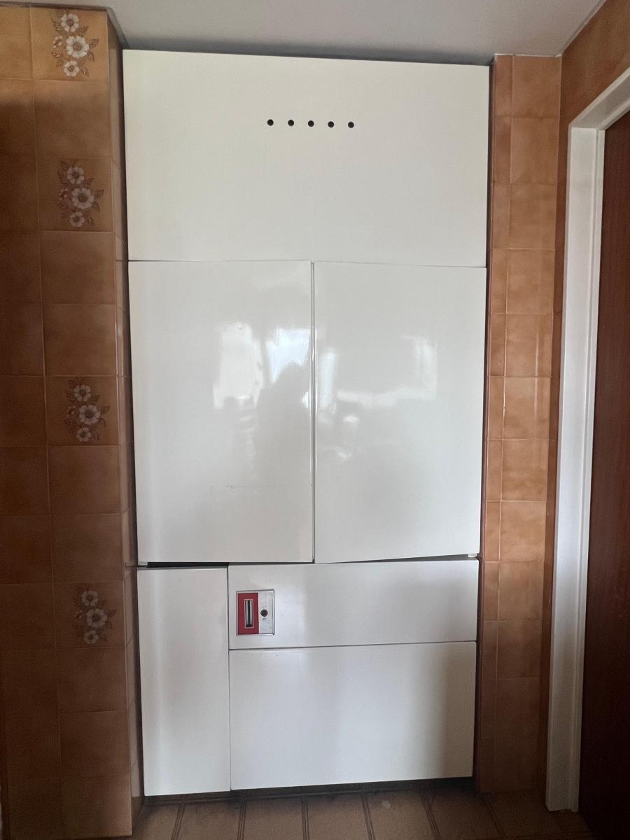 Piso de 6 o 7 Ambientes en Venta. Dos Balcones. Cochera y Baulera. 3