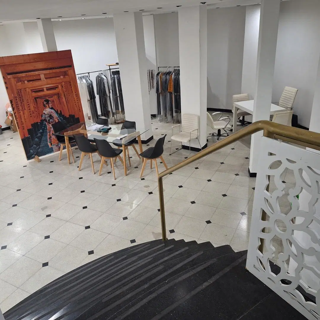 EXCLUSIVO LOCAL EN EDIFICIO KAVANAGH 5