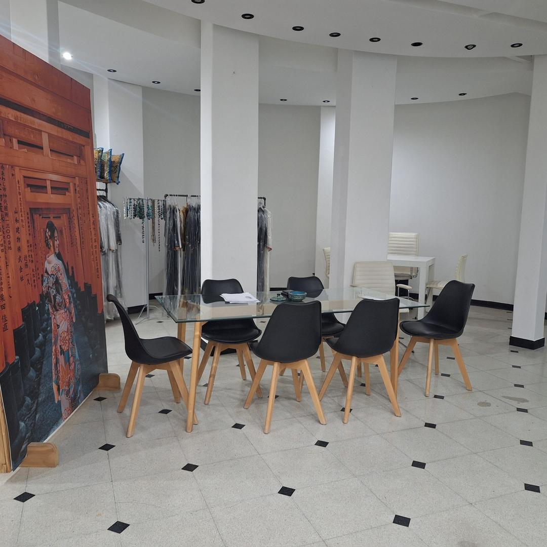 Foto de EXCLUSIVO LOCAL EN EDIFICIO KAVANAGH, imagen 4