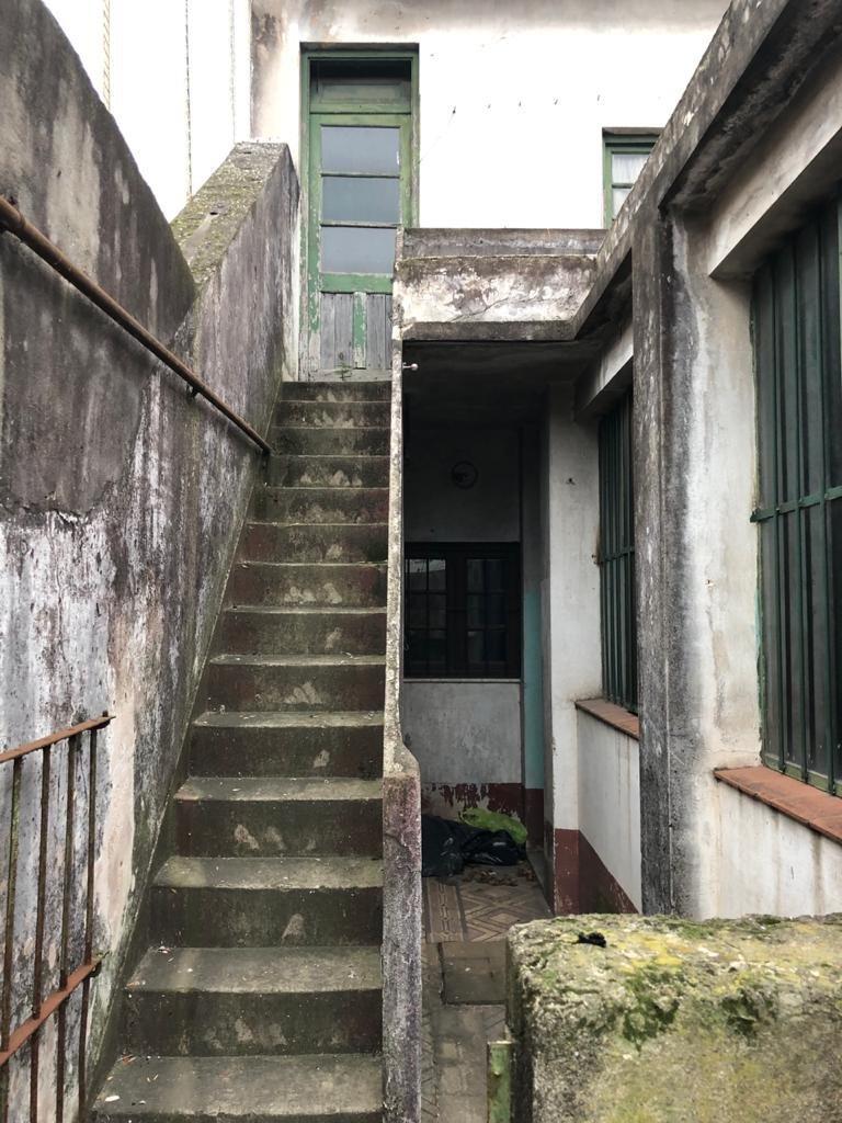 Venta Casa 3 Ambientes con Local a Refaccionar Pompeya 4