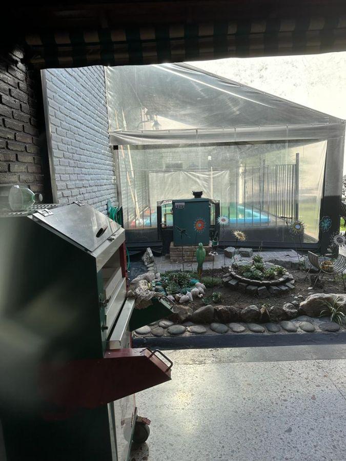 Casa en Venta de 3 Dorm. C/ Cochera en Nueva Pompeya 2