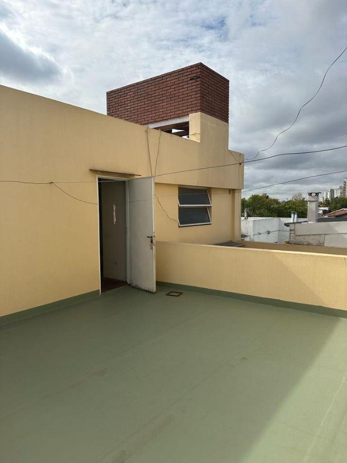 PH en Venta de 3 Dorm. C/ Cochera en Nueva Pompeya 5