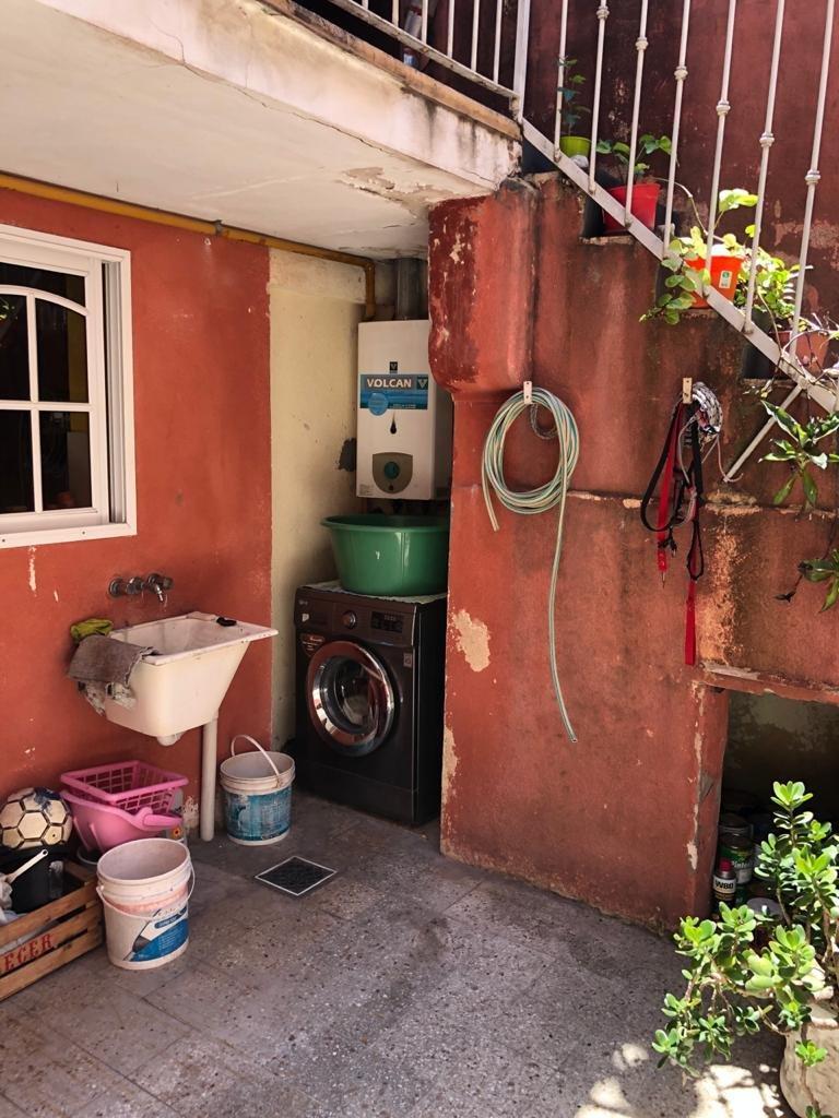 Venta PH Tipo Casa 4 Ambientes con Patio Pompeya 2