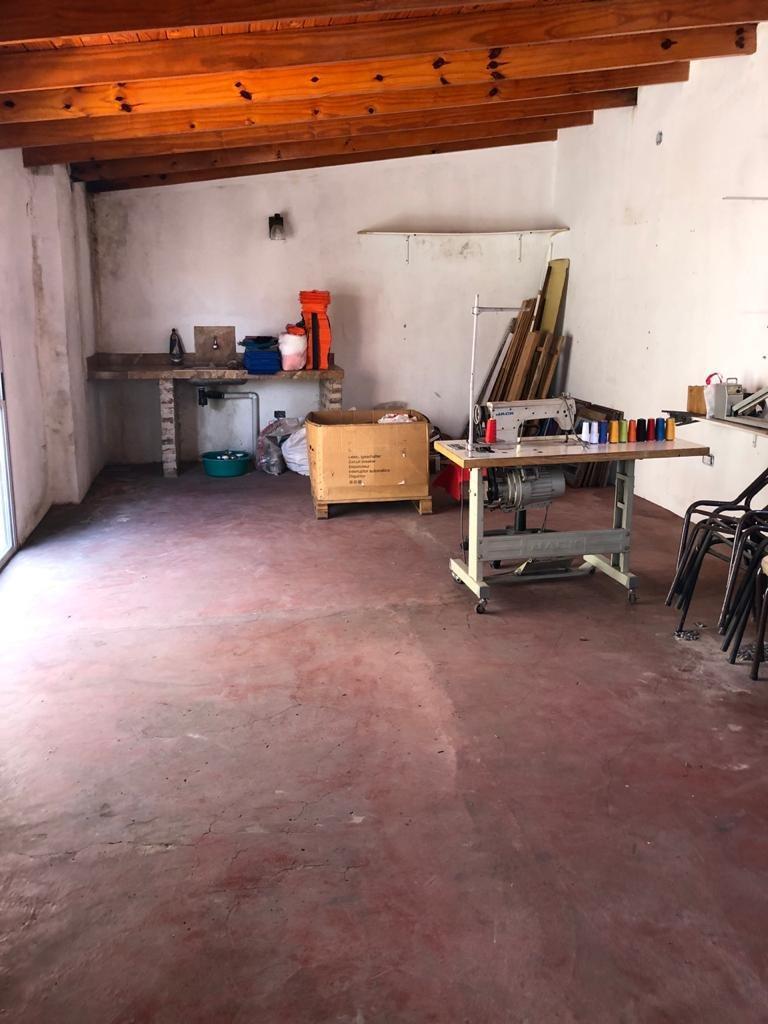 Venta PH Tipo Casa 4 Ambientes con Patio Pompeya 4