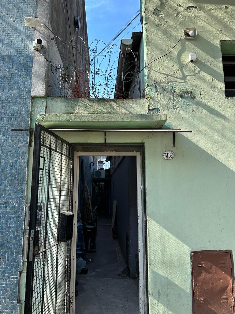 Galpón con Vivienda Al Fondo 1