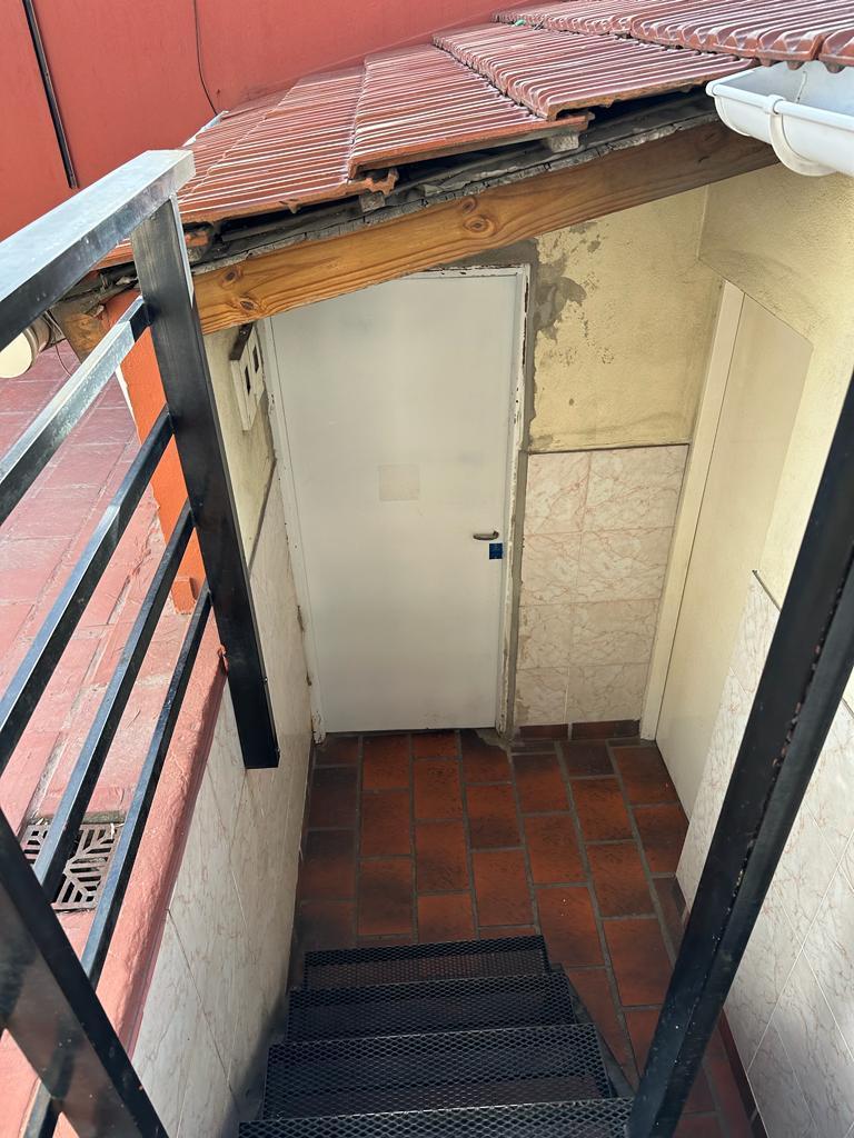 Casa con 12 Habitaciones Cada Una con Su Baño y un Local con Baño. 3