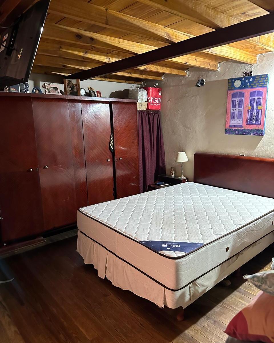 Casa con Local Ideal Para Dos Familias, Zona Comercial en Parque Chacabuco 1