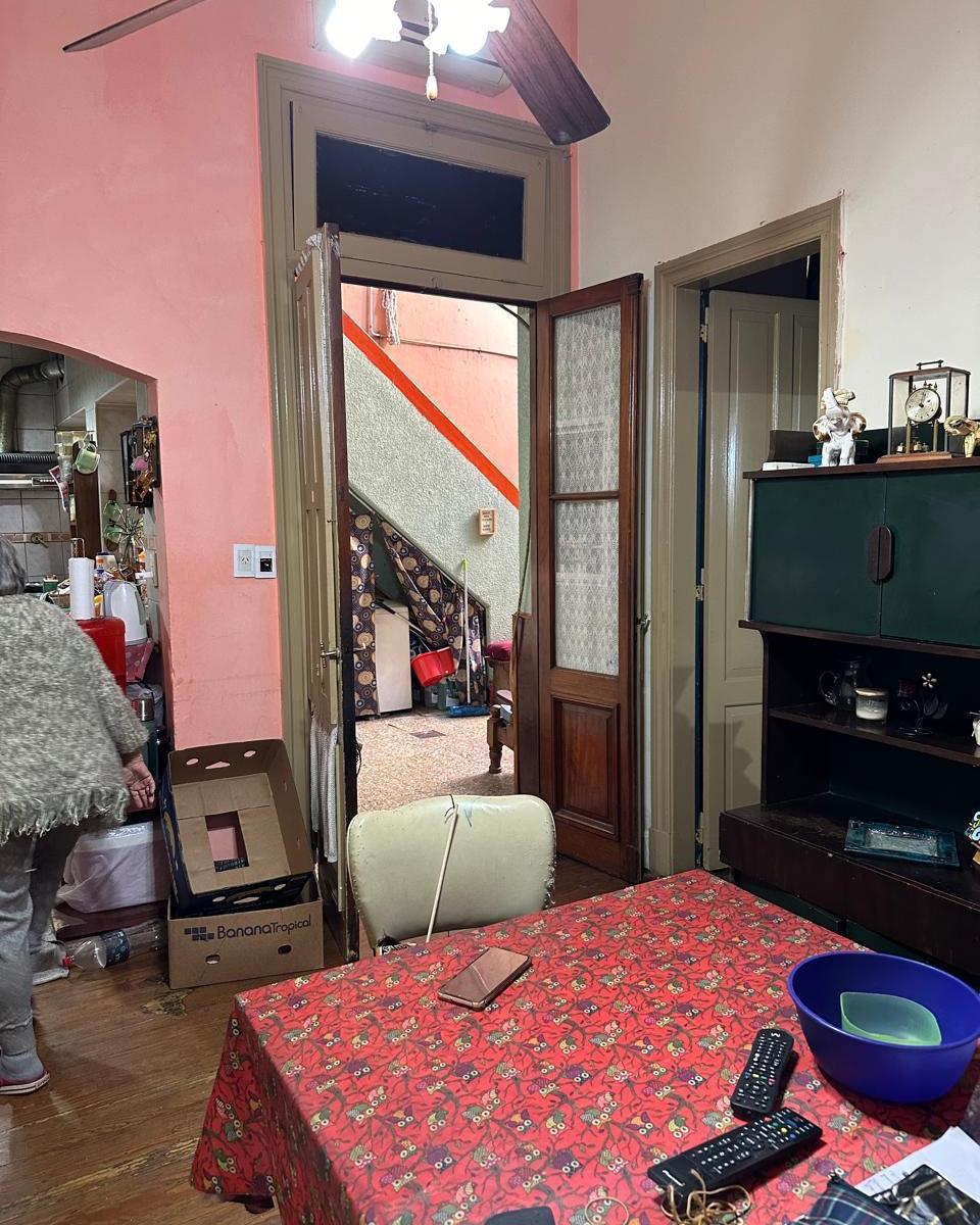 Casa con Local Ideal Para Dos Familias, Zona Comercial en Parque Chacabuco 3