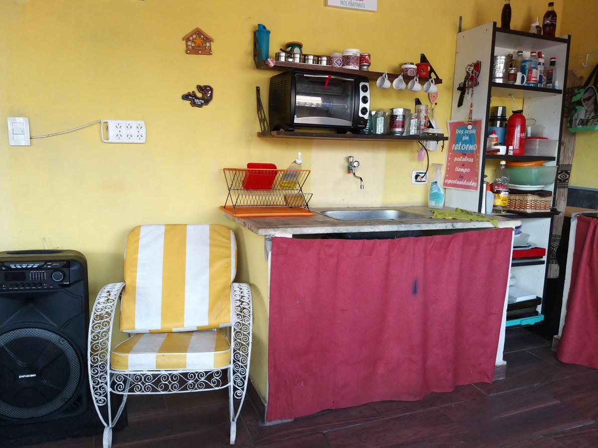 Casa con Cuatro Dorm. Quincho y Terraza 1