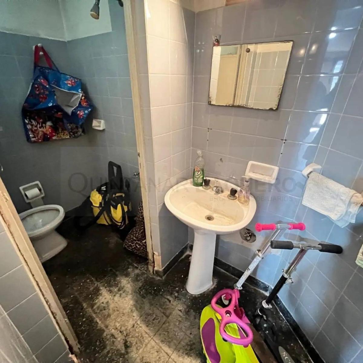 Foto de Excelente casa en primer piso, con galpón en planta baja, imagen 2