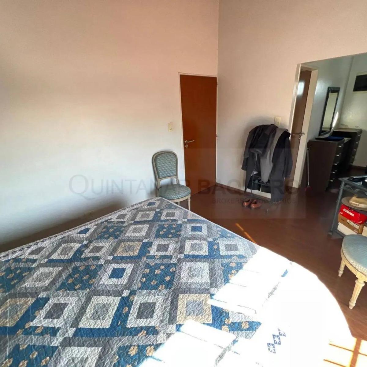 Excelente Casa en Primer Piso, con Galpón en Planta Baja 4