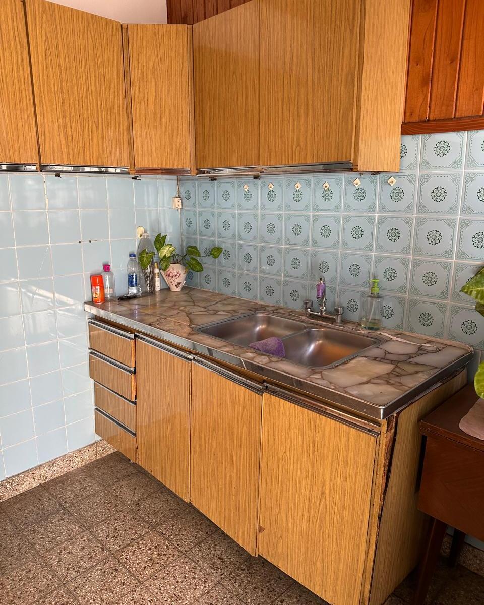 Casa con Local Sobre Av Caseros 3985 2