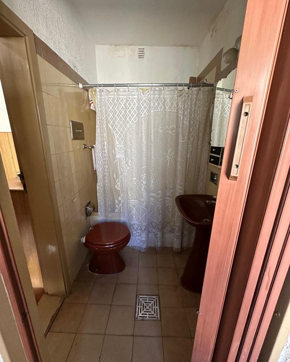 Casa con Galpón en Muy Buen Estado 5