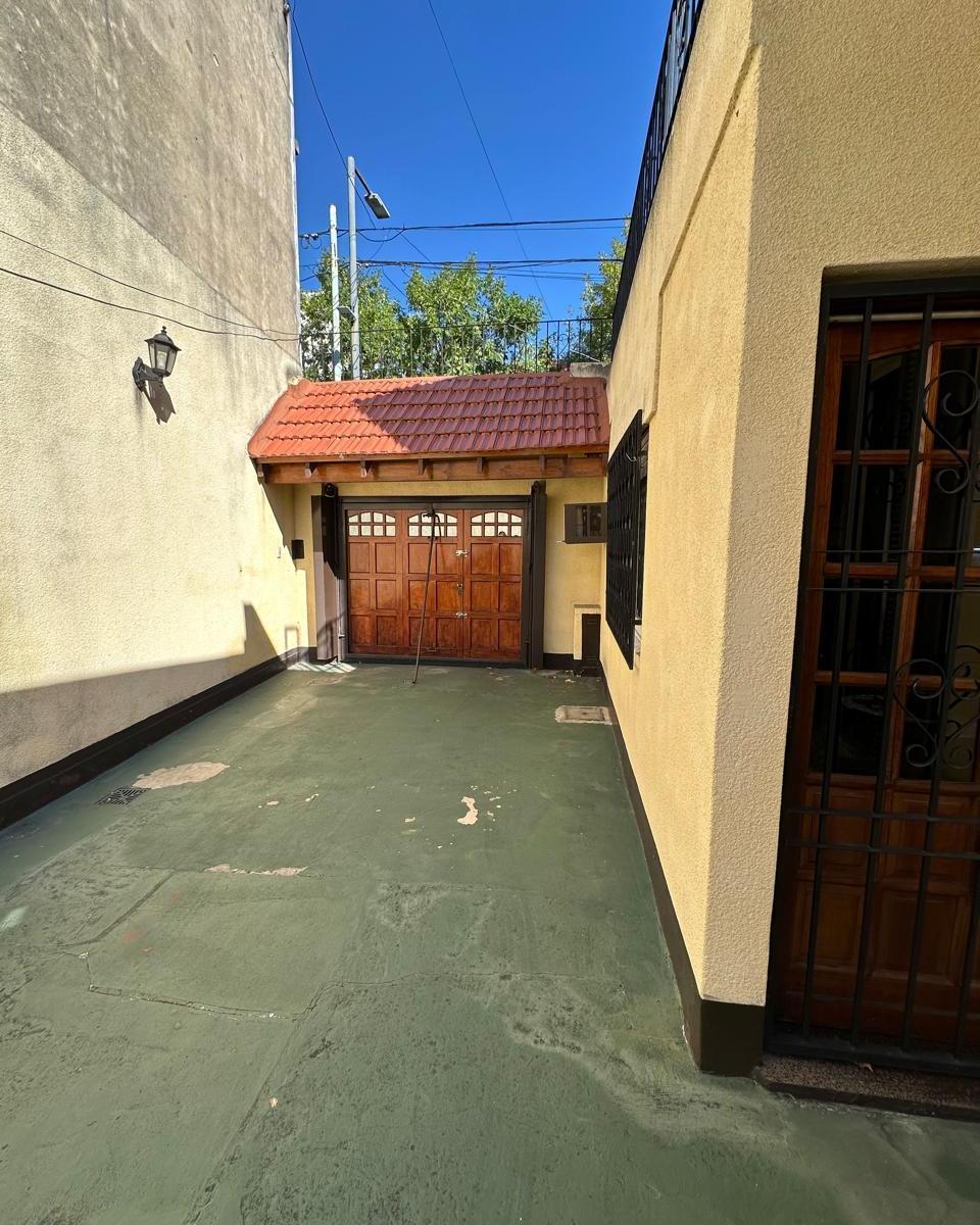 Casa con Galpón en Muy Buen Estado 4
