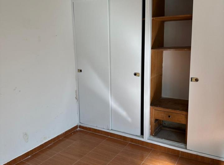 DEPARTAMENTO TIPO CASA 1° PISO POR ESCALERA CONTRAFRENTE 4